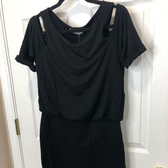 NWT Bailey 44 Evereve black short sleeve cutout shoulder dress, size medium - Picture 3 of 16